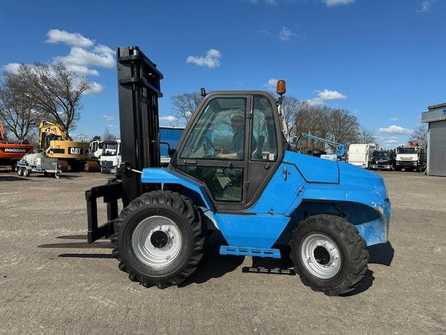 Manitou M50-4 4x4, Traglast 5.000kg, 3.700mm Hubhöhe - Carretilla todo terreno: foto 3 Manitou M50-4 4x4, Traglast 5.000kg, 3.700mm Hubhöhe - Carretilla todo terreno: foto 3