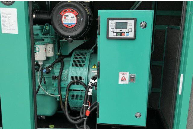 Cummins 125 kVA, Stromgenerator, Isoliert - Maquinaria de construcción: foto 5 Cummins 125 kVA, Stromgenerator, Isoliert - Maquinaria de construcción: foto 5