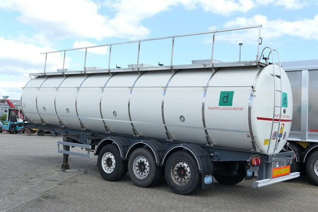 Menci SA 105/Lebensmittel Tank 32 cbm./12x auf Lager! - Semirremolque cisterna: foto 5 Menci SA 105/Lebensmittel Tank 32 cbm./12x auf Lager! - Semirremolque cisterna: foto 5