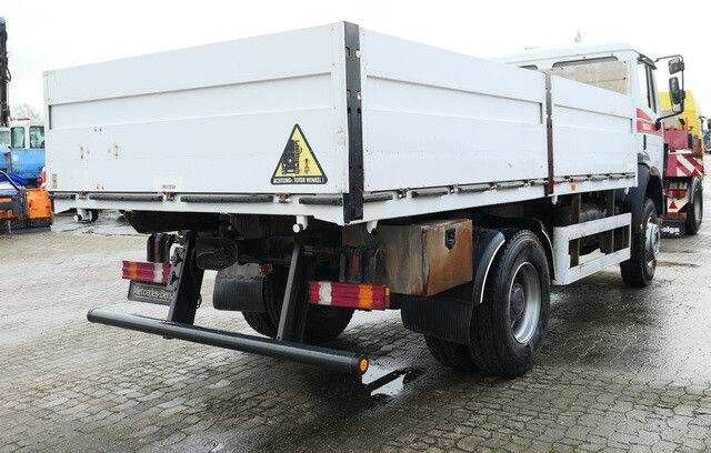 Mercedes-Benz 1824 AK 4x4, Allrad, AHK, Blattfederung, 168tkm - Camión caja abierta: foto 5 Mercedes-Benz 1824 AK 4x4, Allrad, AHK, Blattfederung, 168tkm - Camión caja abierta: foto 5