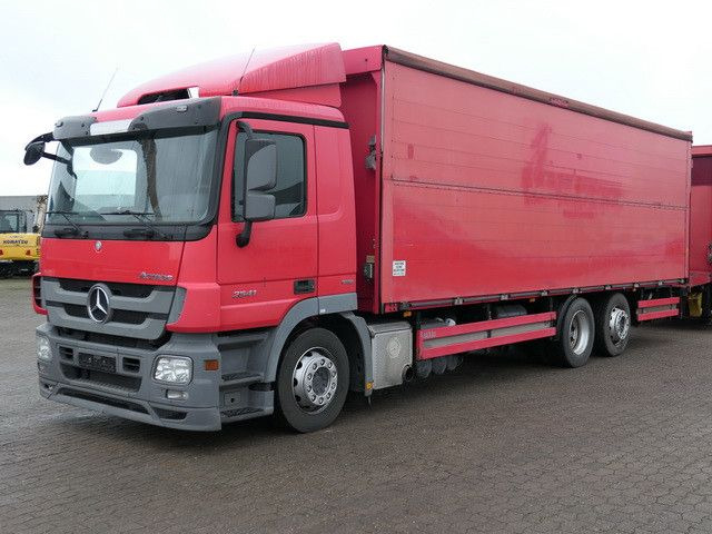 Mercedes-Benz 2541 L NR Actros 6x2, Schwenkwand, Klima, Lift - Camión caja cerrada: foto 5 Mercedes-Benz 2541 L NR Actros 6x2, Schwenkwand, Klima, Lift - Camión caja cerrada: foto 5