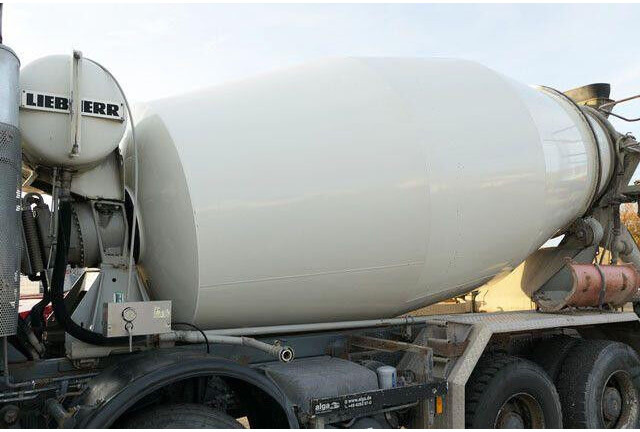 Mercedes-Benz 3240 B Actros 8x4, Liebherr HTM904, 9m³ - Camión hormigonera: foto 5 Mercedes-Benz 3240 B Actros 8x4, Liebherr HTM904, 9m³ - Camión hormigonera: foto 5
