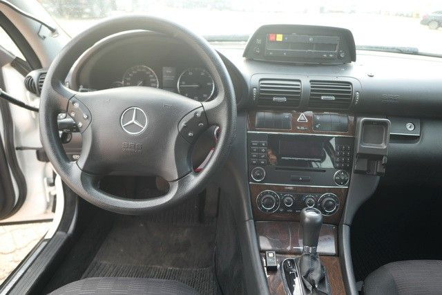 Ambulancia Mercedes-Benz C 220 CDI T-Modell, Notarzt, Feuerwehr, Klima: foto 10