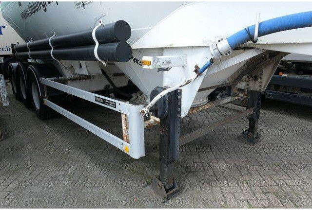 SPITZER SF 2737 PI, Zement, 37m³, Alu-Felgen, 1 Kammer - Semirremolque cisterna: foto 3 SPITZER SF 2737 PI, Zement, 37m³, Alu-Felgen, 1 Kammer - Semirremolque cisterna: foto 3