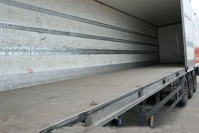 Schmitz Cargobull SKO 24, Faltwand, Seitentüren,Isoliert,Luft-Lift - Semirremolque caja cerrada: foto 3 Schmitz Cargobull SKO 24, Faltwand, Seitentüren,Isoliert,Luft-Lift - Semirremolque caja cerrada: foto 3