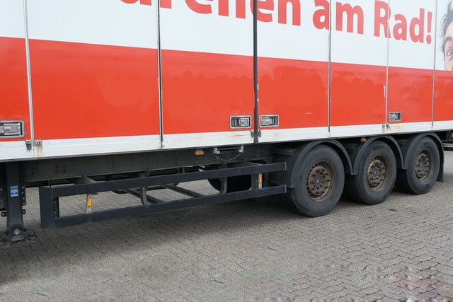 Schmitz Cargobull SKO 24, Faltwand, Seitentüren,Isoliert,Luft-Lift - Semirremolque caja cerrada: foto 4 Schmitz Cargobull SKO 24, Faltwand, Seitentüren,Isoliert,Luft-Lift - Semirremolque caja cerrada: foto 4