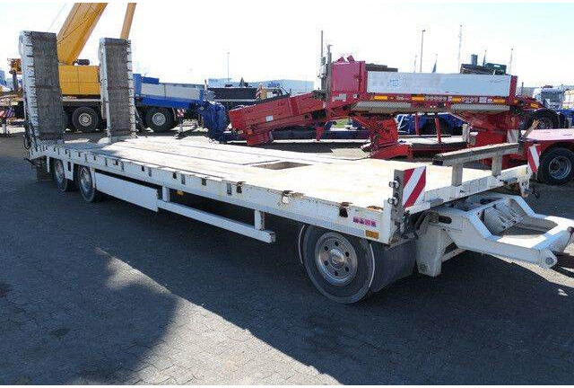 Zandt AT-P300/durchgehendes Bett, 9,4 m. lang - Remolque góndola rebajadas: foto 4 Zandt AT-P300/durchgehendes Bett, 9,4 m. lang - Remolque góndola rebajadas: foto 4