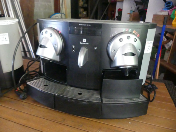 2 Machines à café Nespresso 705/CS200 - Maquinaria de alimentación: foto 5 2 Machines à café Nespresso 705/CS200 - Maquinaria de alimentación: foto 5