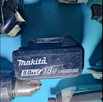 2x perceuses 18v MAKITA + Makita 18 Volt Tournevis à percussion - Equipo de construcción: foto 2 2x perceuses 18v MAKITA + Makita 18 Volt Tournevis à percussion - Equipo de construcción: foto 2