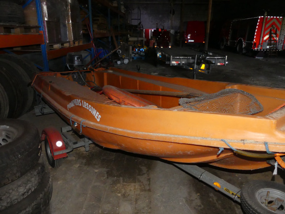 Barque de sauvetage avec remorque et moteur - Remolque para barco: foto 4 Barque de sauvetage avec remorque et moteur - Remolque para barco: foto 4