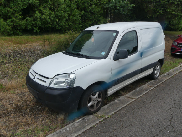 Camionnette Citroen Berlingo (2004-191.630 km-VIN:VF7GCWJYB94089418) - Furgoneta pequeña: foto 1 Camionnette Citroen Berlingo (2004-191.630 km-VIN:VF7GCWJYB94089418) - Furgoneta pequeña: foto 1