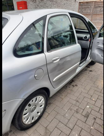 Citroen xsara picasso 1.6essence 2006 - Coche: foto 2 Citroen xsara picasso 1.6essence 2006 - Coche: foto 2