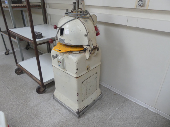 Diviseuse bouleuse Matchless - Maquinaria de panadería: foto 2 Diviseuse bouleuse Matchless - Maquinaria de panadería: foto 2