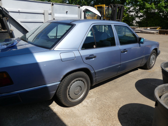 Mercedes-Benz 230 de collection (1996-194.552 km) - Coche: foto 4 Mercedes-Benz 230 de collection (1996-194.552 km) - Coche: foto 4
