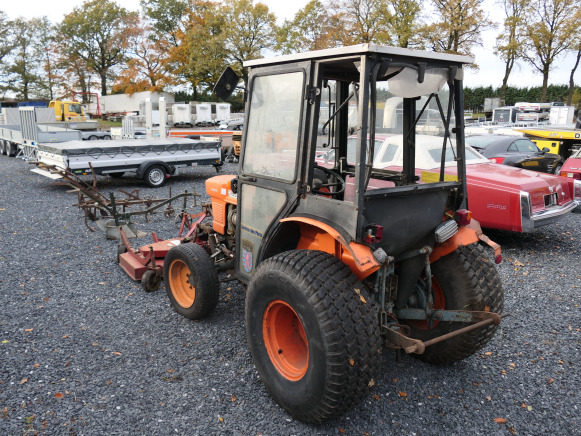 Tracteur pour par cet jardin + faucheuse rotative Kubota 245DT ( VIN:245DT72778) - Otros maquinaria: foto 3 Tracteur pour par cet jardin + faucheuse rotative Kubota 245DT ( VIN:245DT72778) - Otros maquinaria: foto 3