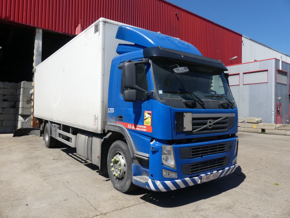 REF:1255 - Camion Fourgon Volvo FMFH E5 (2011-904.667 km) - Camión caja cerrada: foto 2 REF:1255 - Camion Fourgon Volvo FMFH E5 (2011-904.667 km) - Camión caja cerrada: foto 2