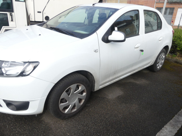 REF:20513 - Voiture Dacia Logan Berline (2013-97.655 km) - Sedan: foto 2 REF:20513 - Voiture Dacia Logan Berline (2013-97.655 km) - Sedan: foto 2