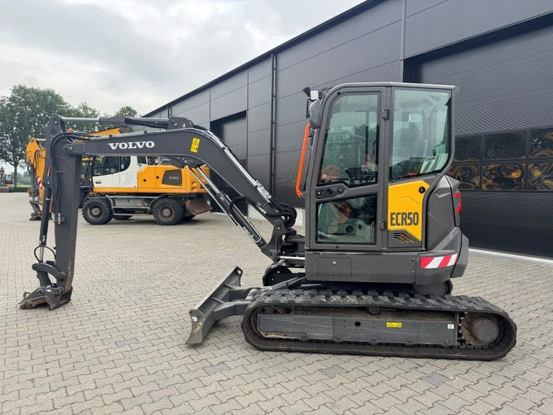 Volvo ECR50F 2022 3300 uur !! - Excavadora de cadenas: foto 1 Volvo ECR50F 2022 3300 uur !! - Excavadora de cadenas: foto 1