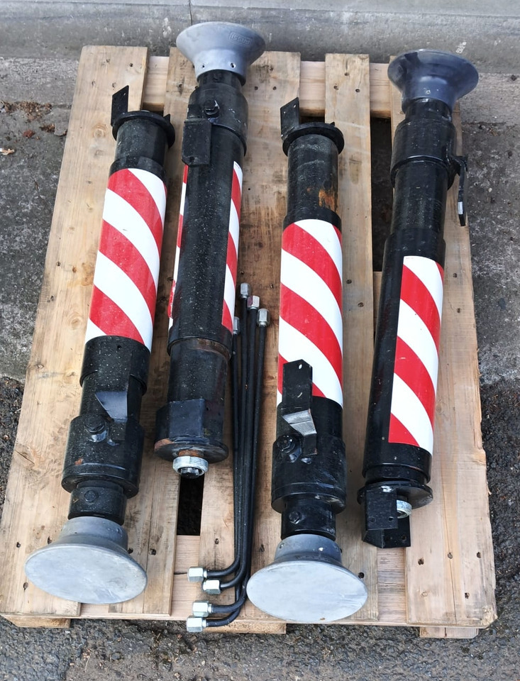 FASSI - PALFINGER - HIAB - HMF - ATLAS additional stabilizers, Zusatzabstützen - Grúa para camión: foto 4 FASSI - PALFINGER - HIAB - HMF - ATLAS additional stabilizers, Zusatzabstützen - Grúa para camión: foto 4
