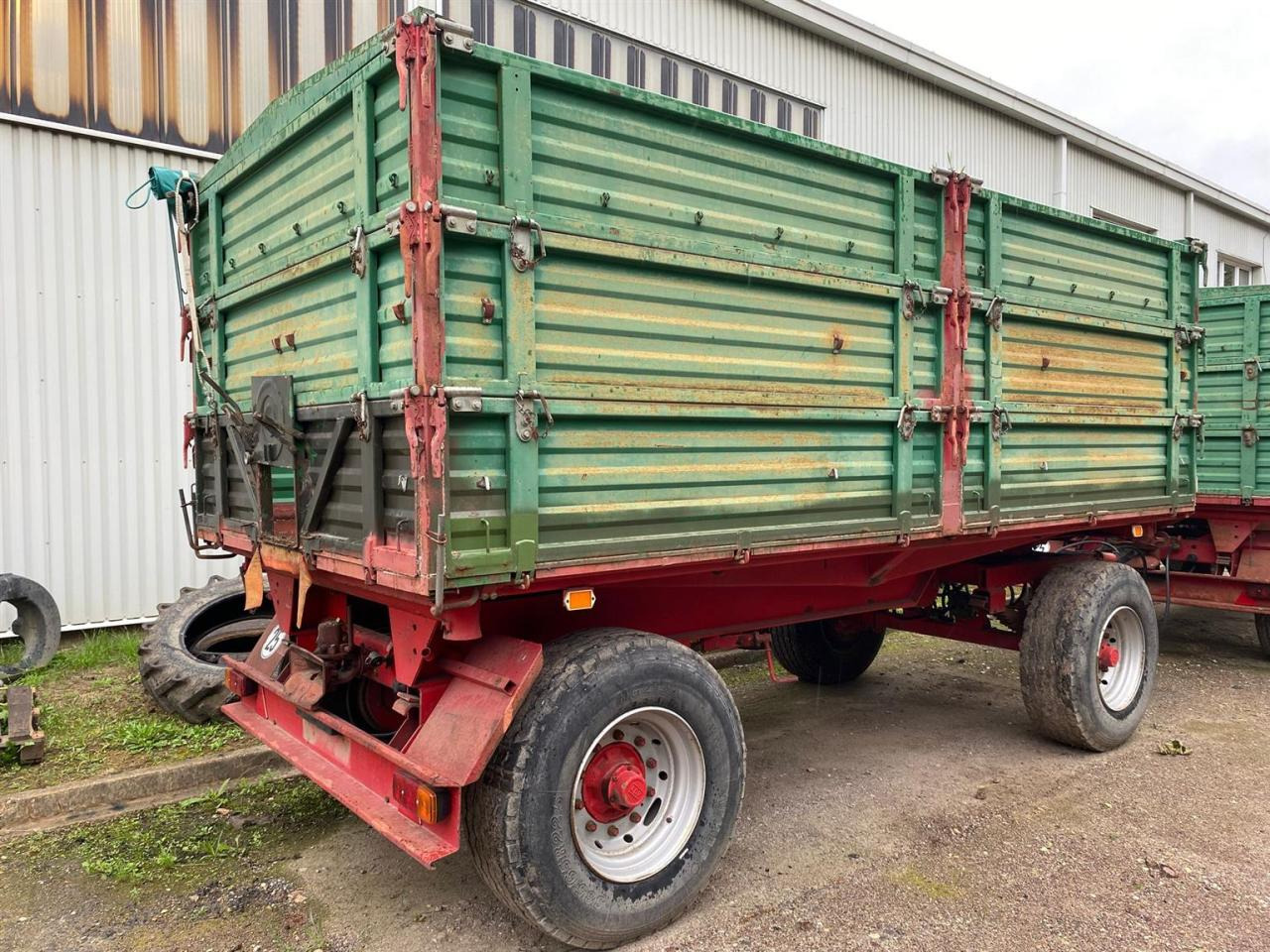 Agromet T-149 - Remolque volquete: foto 2 Agromet T-149 - Remolque volquete: foto 2