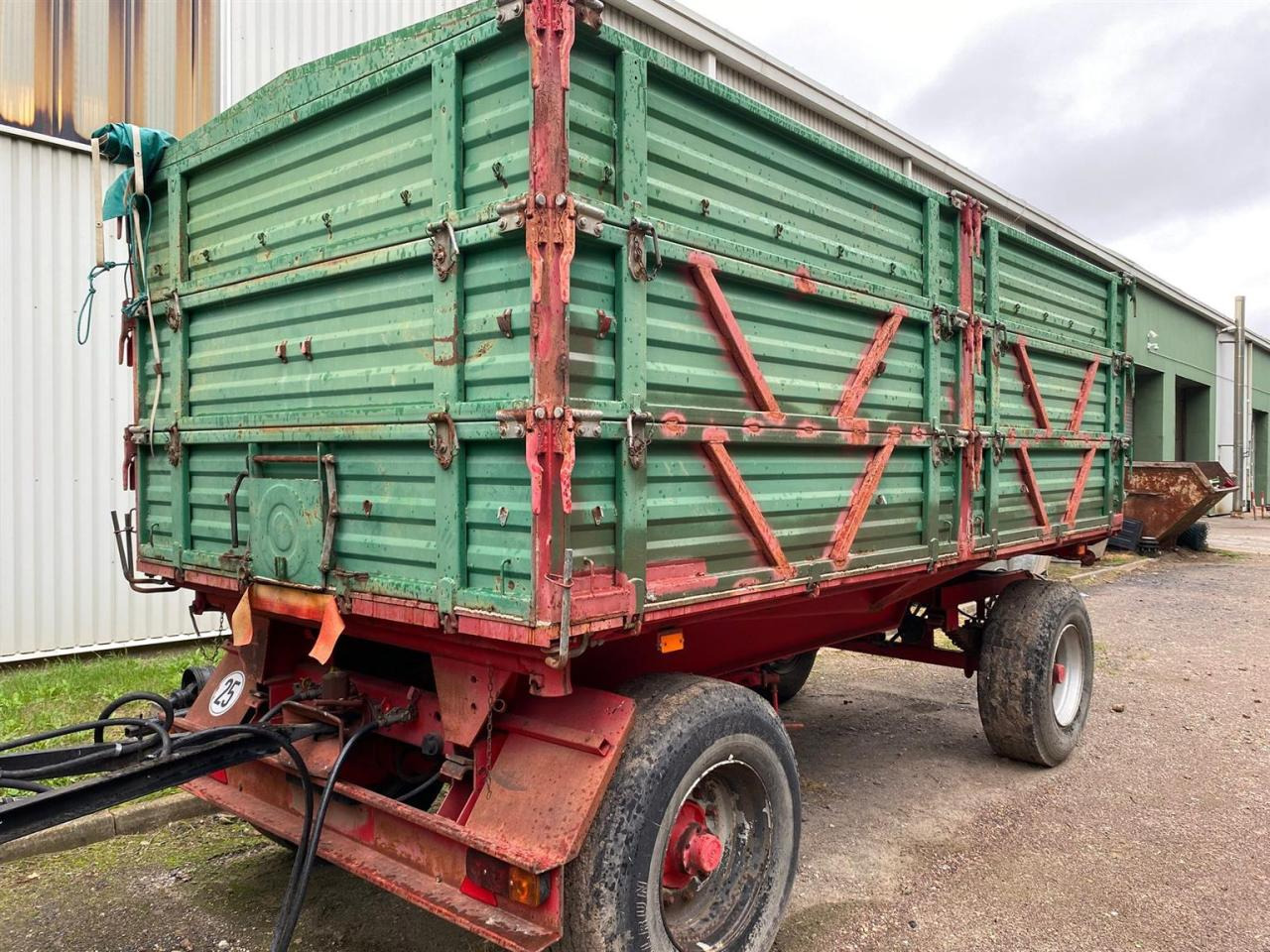 Agromet T-149 - Remolque volquete: foto 3 Agromet T-149 - Remolque volquete: foto 3