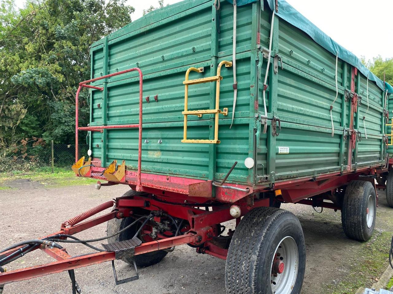 Agromet T-149 - Remolque volquete: foto 1 Agromet T-149 - Remolque volquete: foto 1