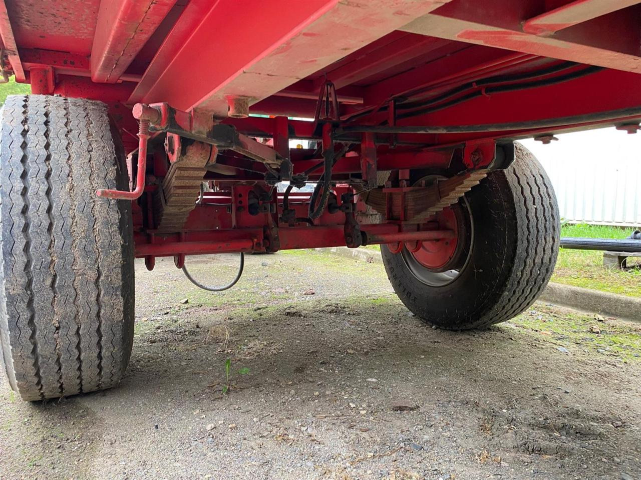 Agromet T-149 - Remolque volquete: foto 2 Agromet T-149 - Remolque volquete: foto 2