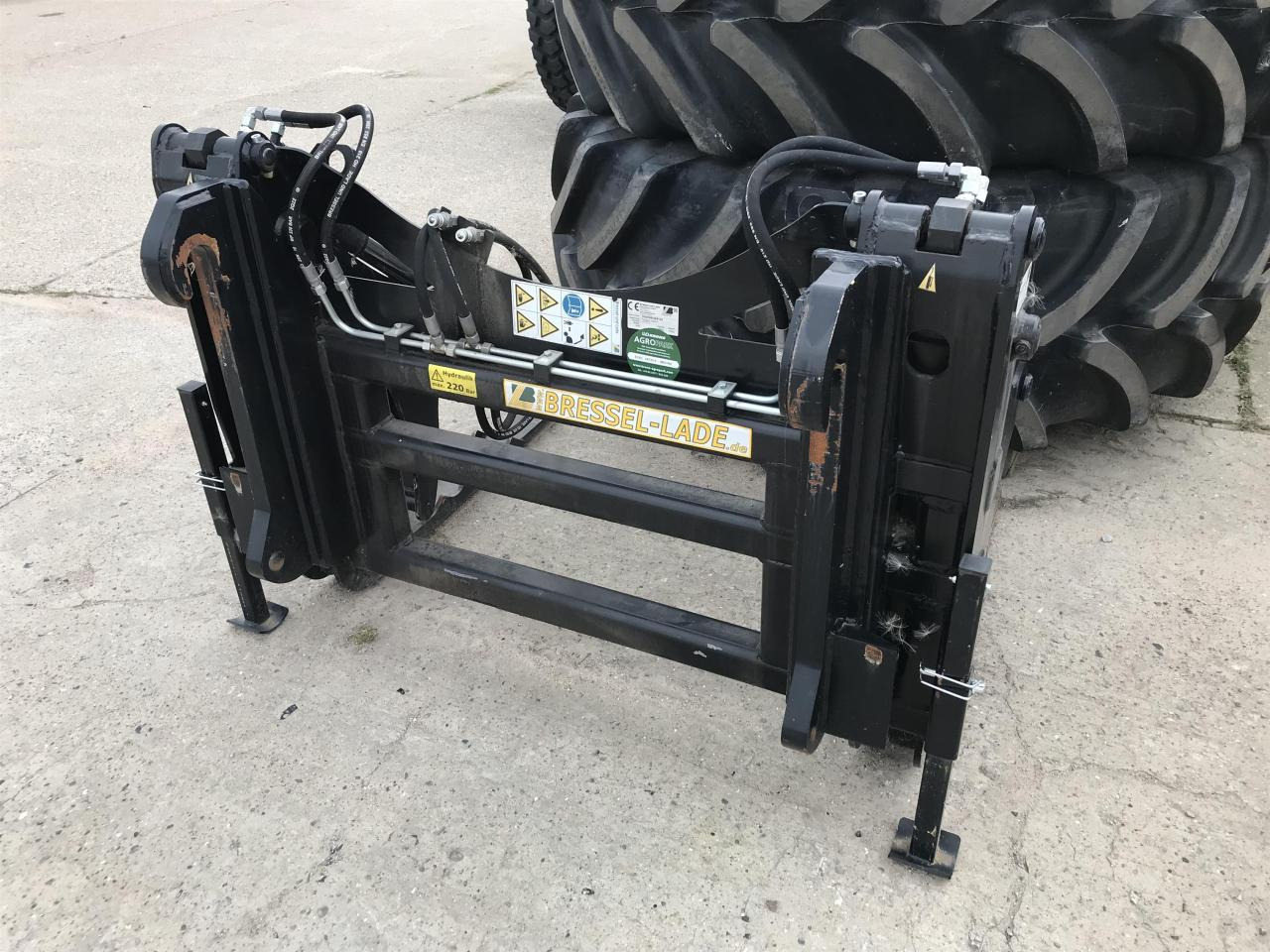 Cargador frontal para tractor Bressel Poltergabel: foto 6