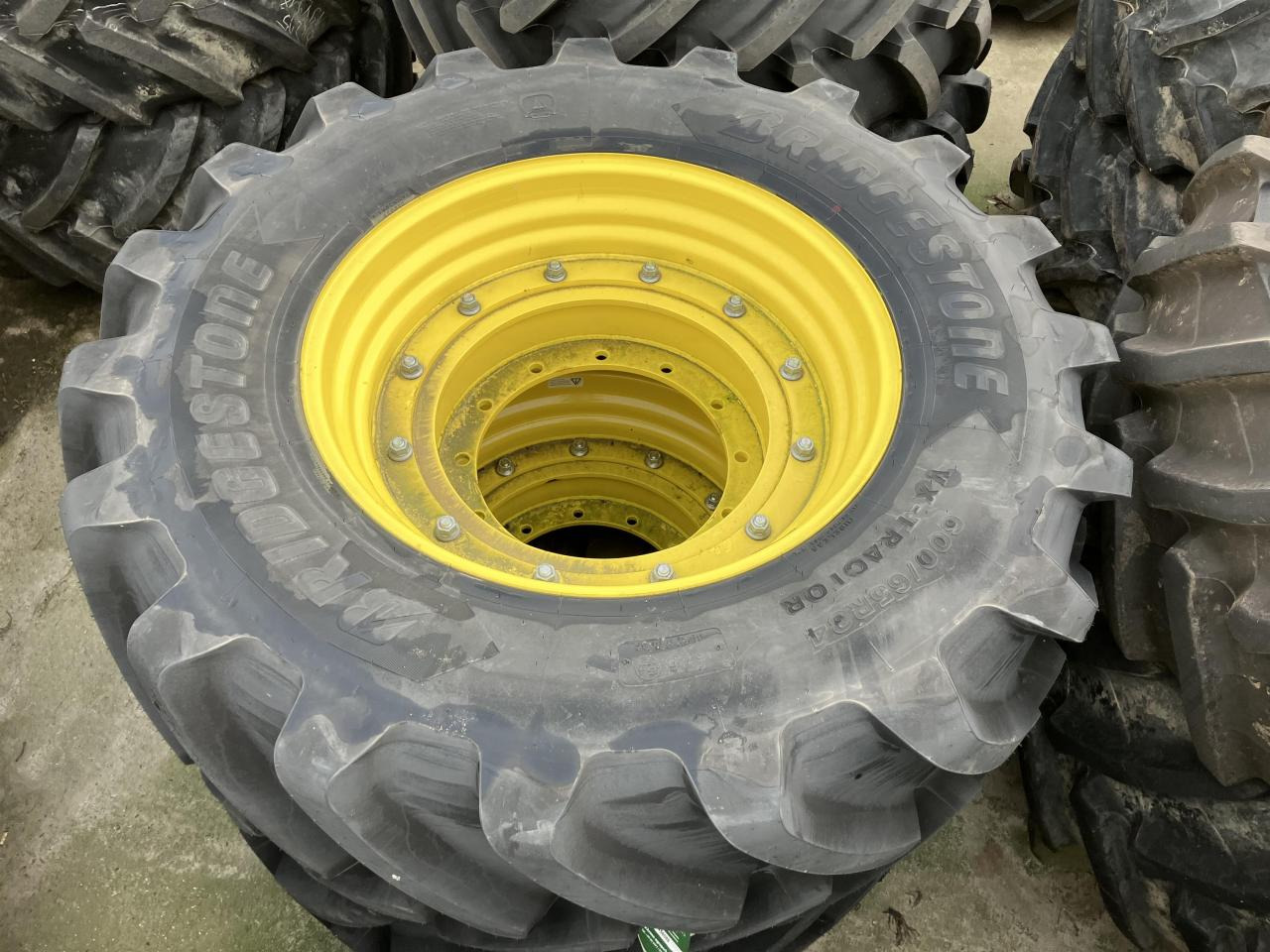 Bridgestone 600/65R34 - Neumático para Maquinaria agrícola: foto 3 Bridgestone 600/65R34 - Neumático para Maquinaria agrícola: foto 3