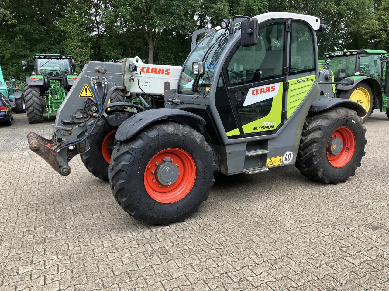 CLAAS 7050 Scorpion - Manipulador telescópico: foto 1 CLAAS 7050 Scorpion - Manipulador telescópico: foto 1