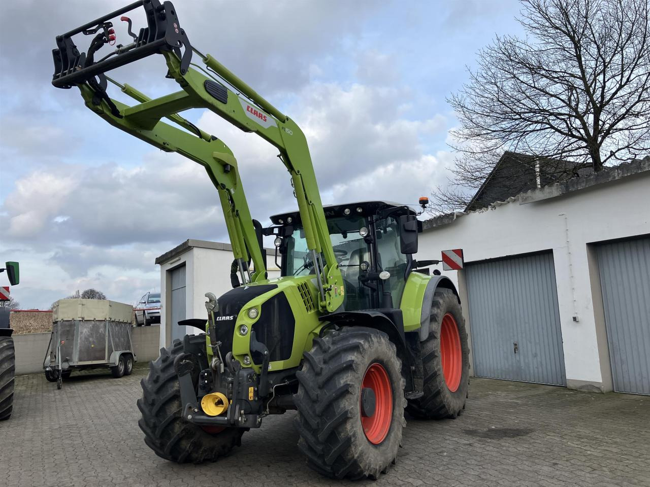 CLAAS Arion 660 C Matic - Tractor: foto 1 CLAAS Arion 660 C Matic - Tractor: foto 1