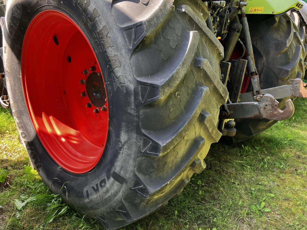 Tractor CLAAS Axion 850: foto 10