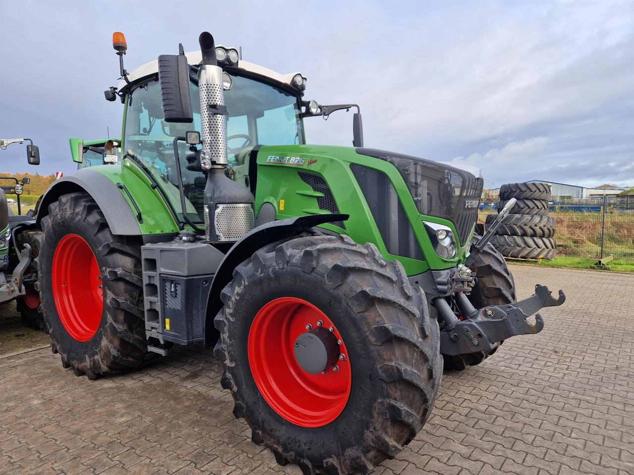 Fendt 826 Vario S4 Profi Plus - Tractor: foto 1 Fendt 826 Vario S4 Profi Plus - Tractor: foto 1