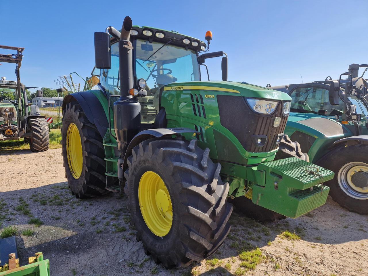 John Deere 6195R - Tractor: foto 2 John Deere 6195R - Tractor: foto 2