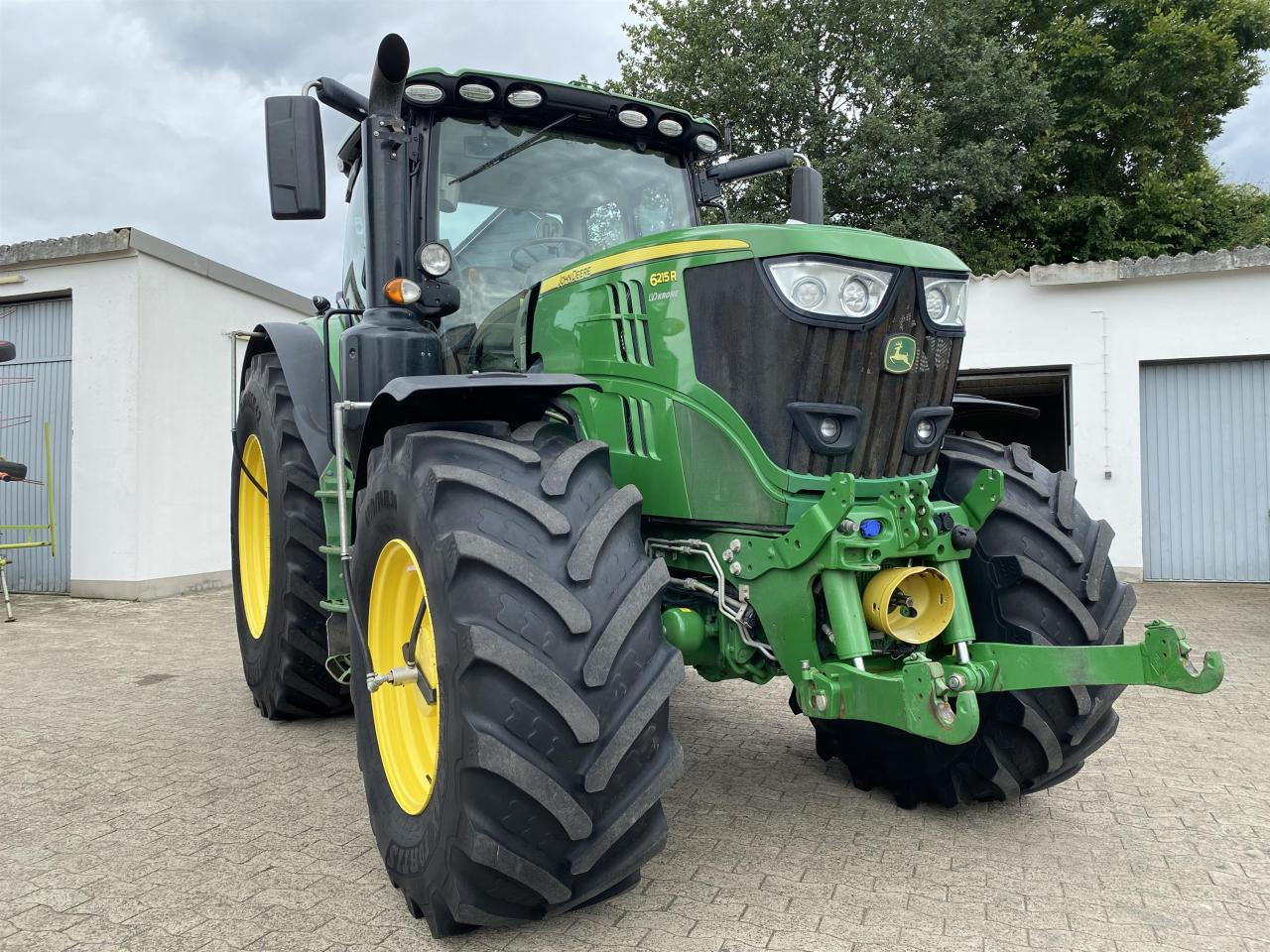 John Deere 6215R - Tractor: foto 2 John Deere 6215R - Tractor: foto 2