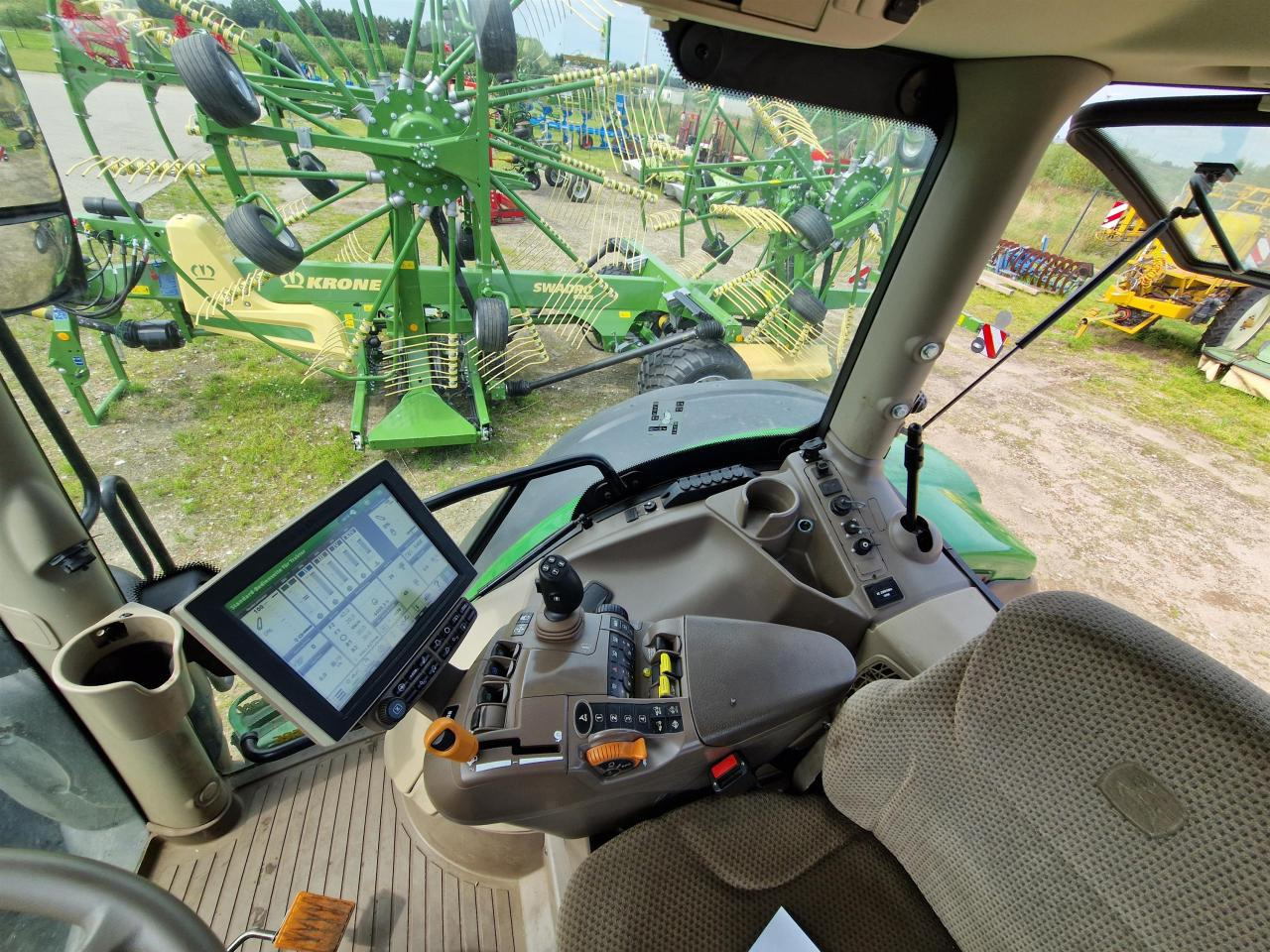 John Deere 6215R - Tractor: foto 5 John Deere 6215R - Tractor: foto 5