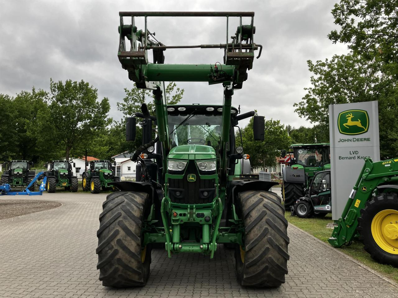 John Deere 6215R - Tractor: foto 3 John Deere 6215R - Tractor: foto 3