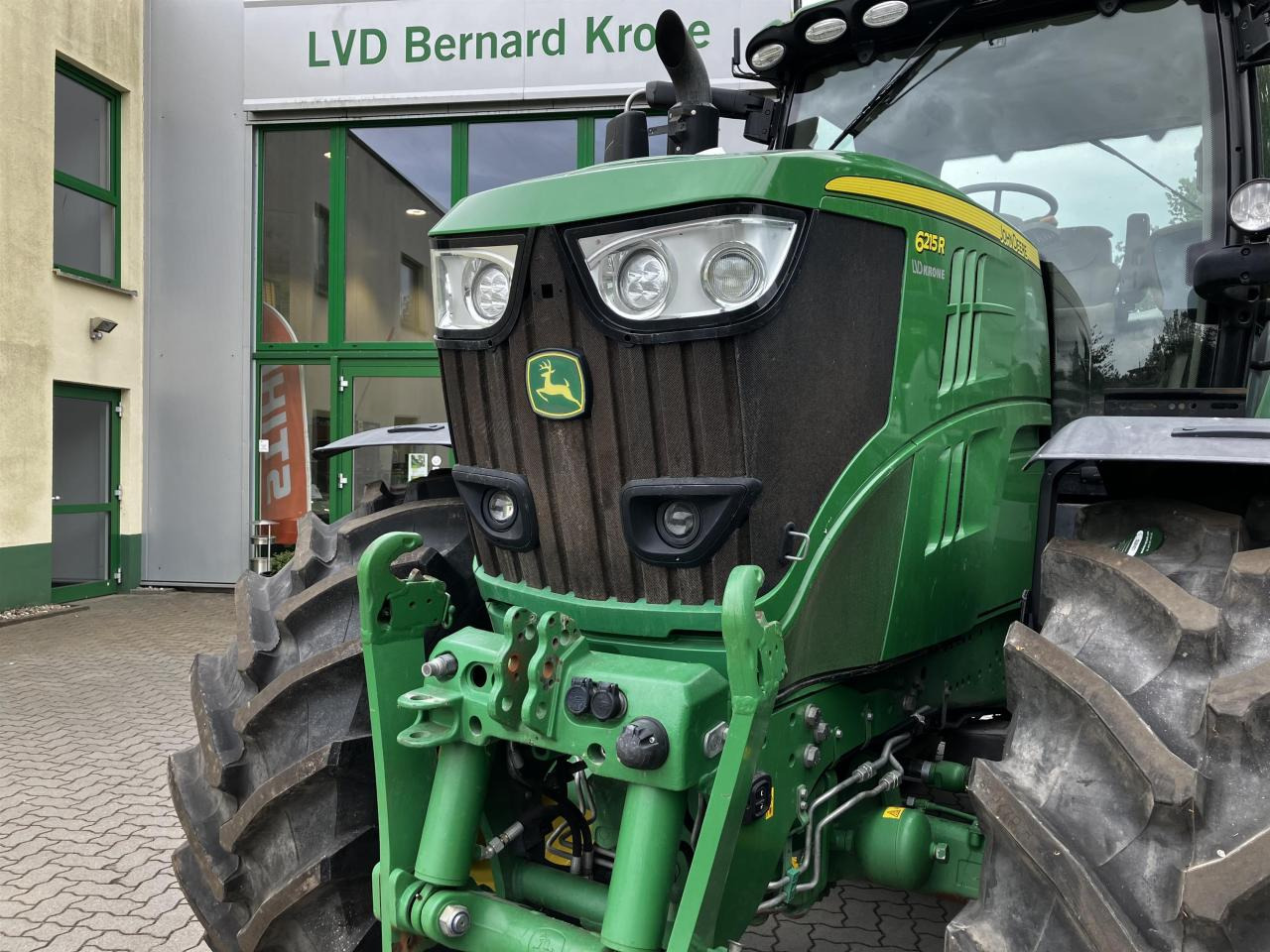 John Deere 6215R - Tractor: foto 4 John Deere 6215R - Tractor: foto 4