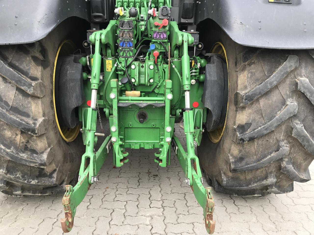 Tractor John Deere 6250R: foto 6