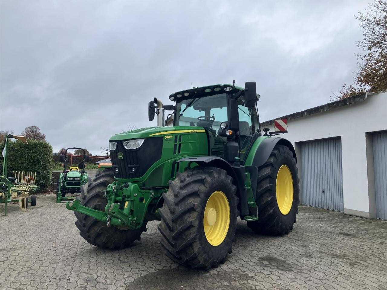John Deere 6250R - Tractor: foto 2 John Deere 6250R - Tractor: foto 2