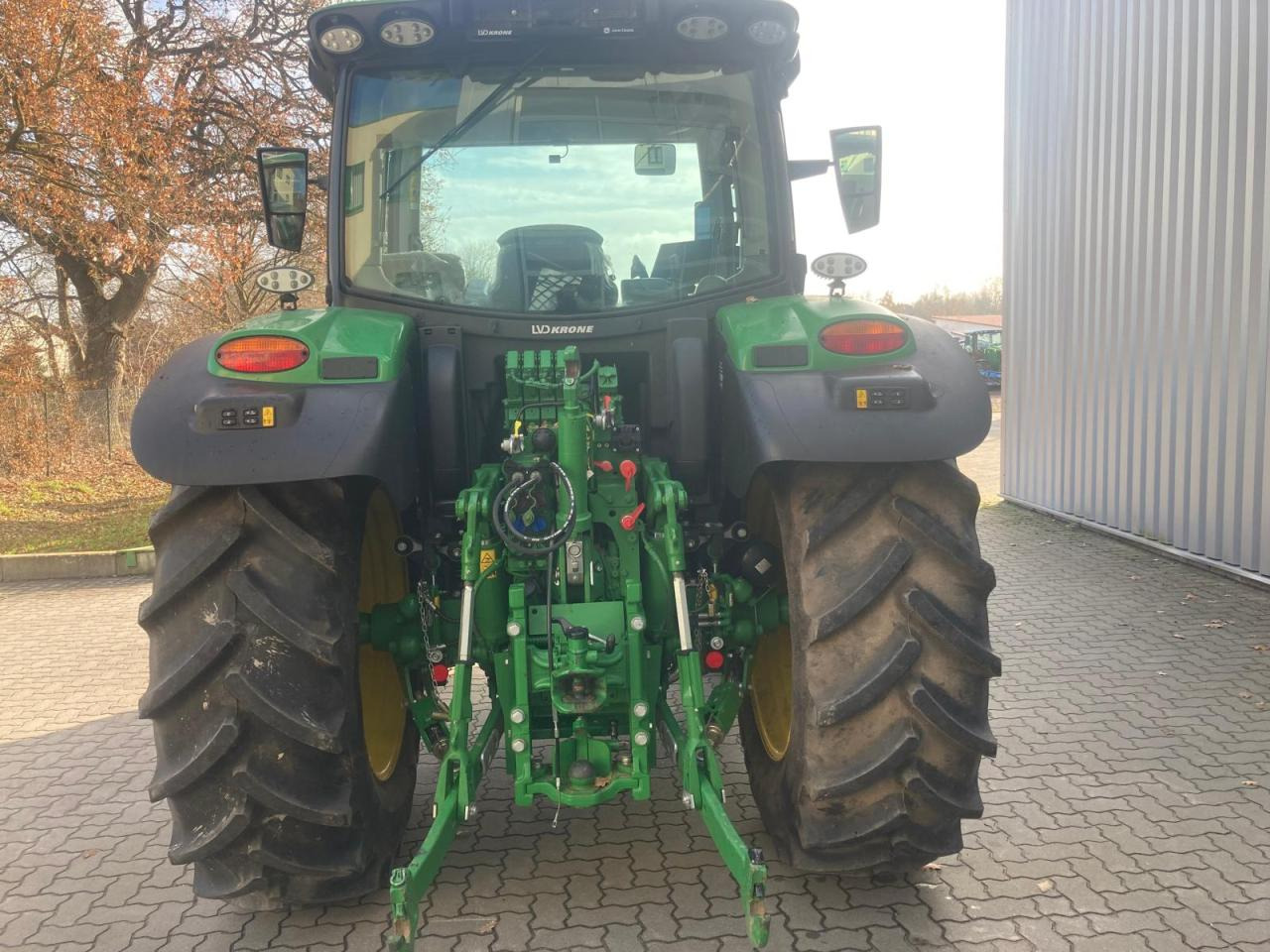 John Deere 6R 130 - Tractor: foto 4 John Deere 6R 130 - Tractor: foto 4