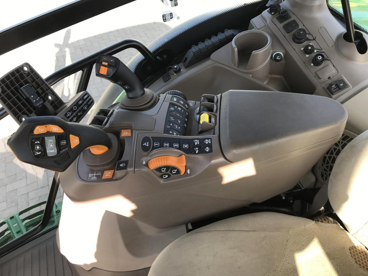 Tractor John Deere 6R 140: foto 8