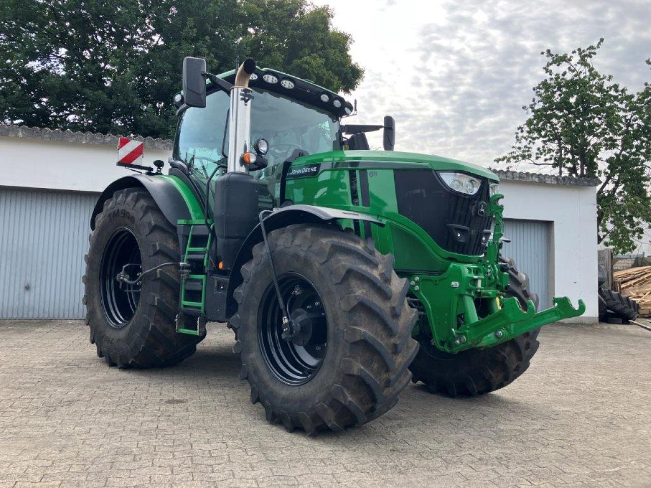 John Deere 6R 250 - Tractor: foto 2 John Deere 6R 250 - Tractor: foto 2