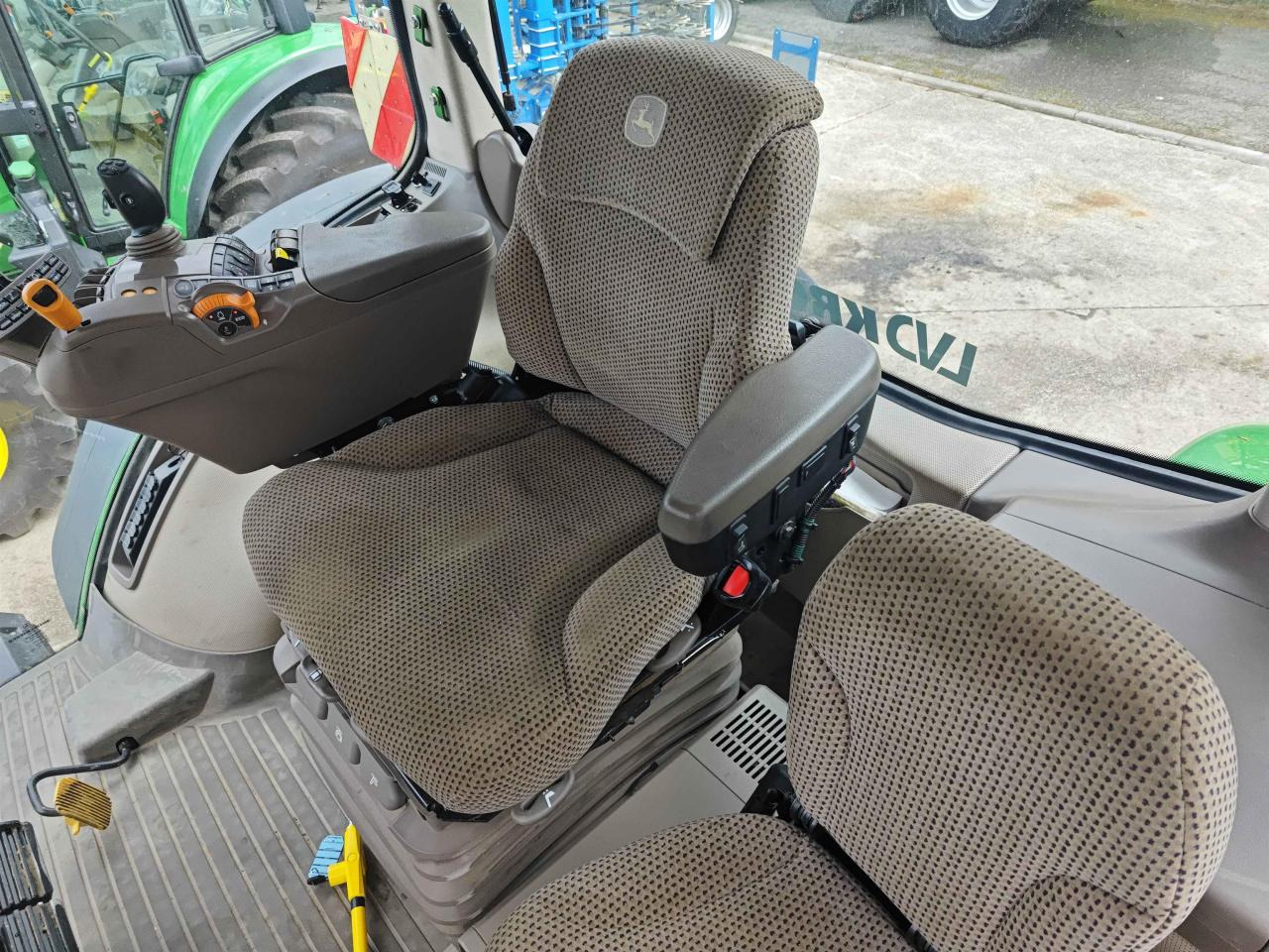 Tractor John Deere 8400R: foto 14
