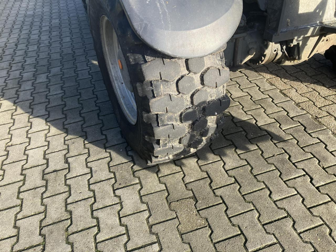 Kramer KT559 - Manipulador telescópico: foto 4 Kramer KT559 - Manipulador telescópico: foto 4