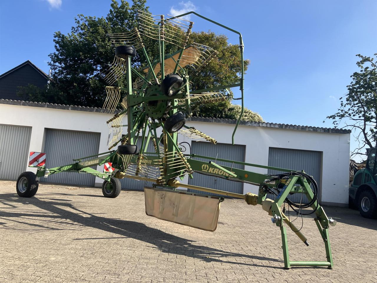 Krone SWADRO 810 - Henificadora: foto 1 Krone SWADRO 810 - Henificadora: foto 1