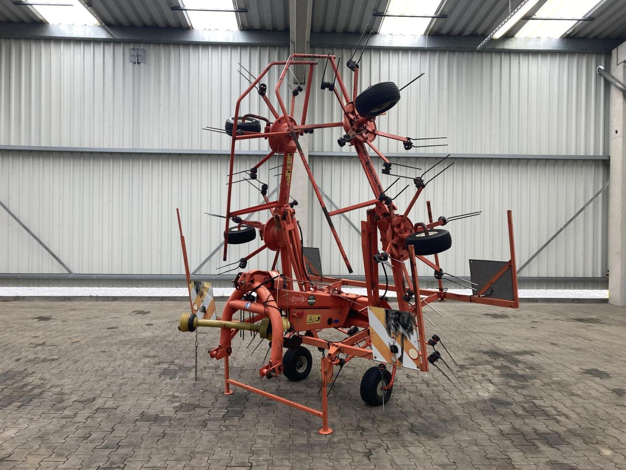 Kuhn GF 6301 MH - Henificadora: foto 1 Kuhn GF 6301 MH - Henificadora: foto 1