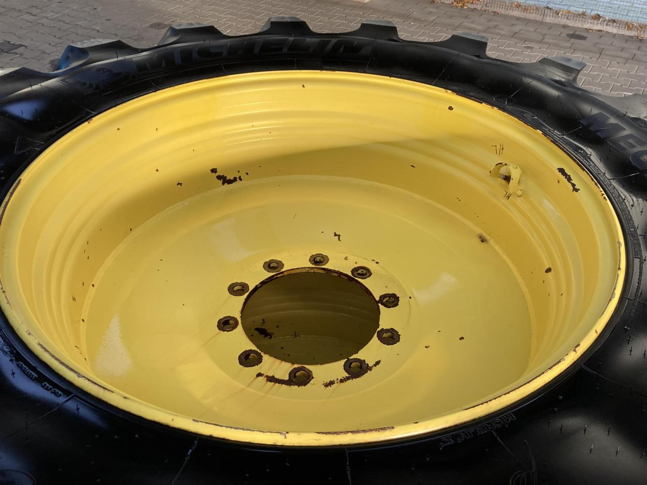 Michelin 620/70R38 - Neumático para Maquinaria agrícola: foto 3 Michelin 620/70R38 - Neumático para Maquinaria agrícola: foto 3