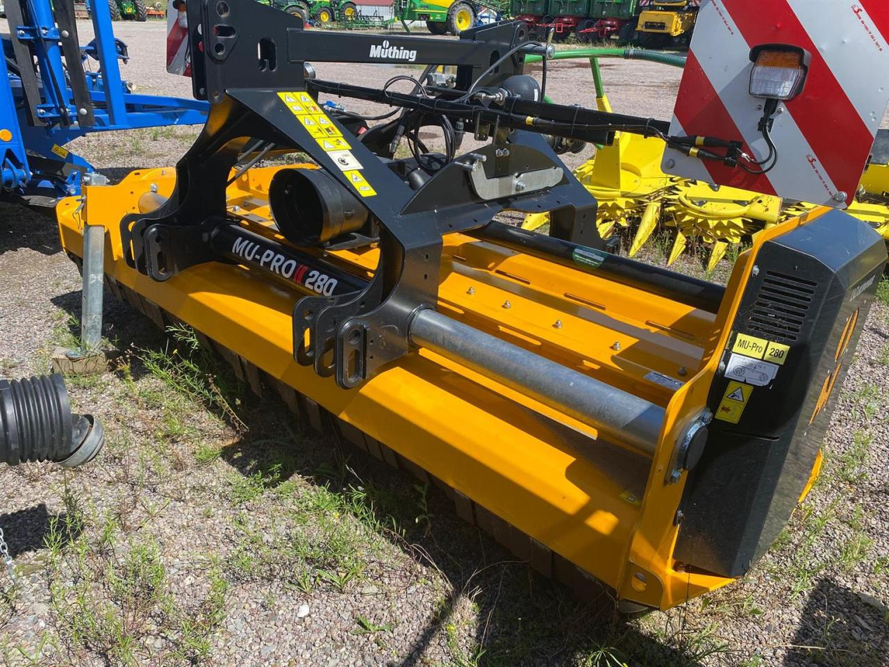 Müthing MU-PRO/F 860 Vario - Desbrozadora de martillos: foto 3 Müthing MU-PRO/F 860 Vario - Desbrozadora de martillos: foto 3