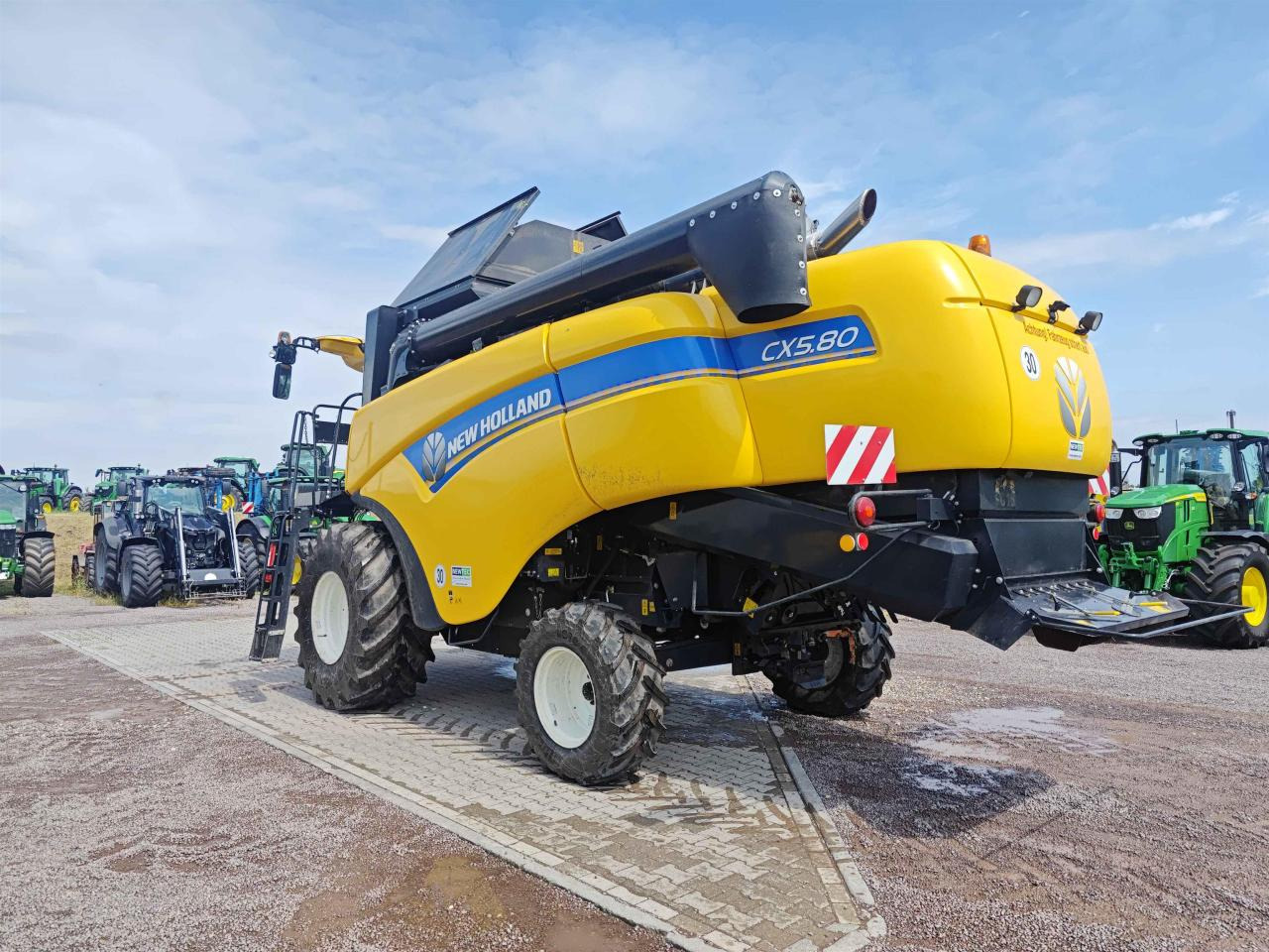 New Holland CX 5.80 - Cosechadora de granos: foto 4 New Holland CX 5.80 - Cosechadora de granos: foto 4